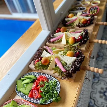 Hera Alacati Szálloda *