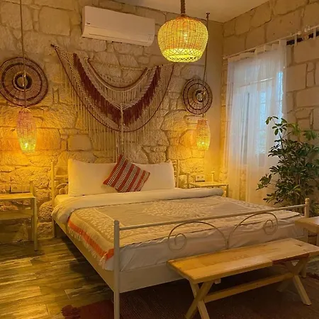 Hera Alacati Szálloda *