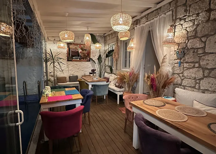 Hera Alacati فندق *